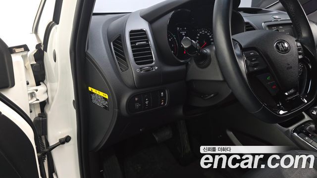 Kia K3 2018 — photo 19