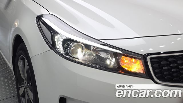 Kia K3 2018 — photo 8