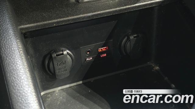 Kia K3 2018 — photo 32