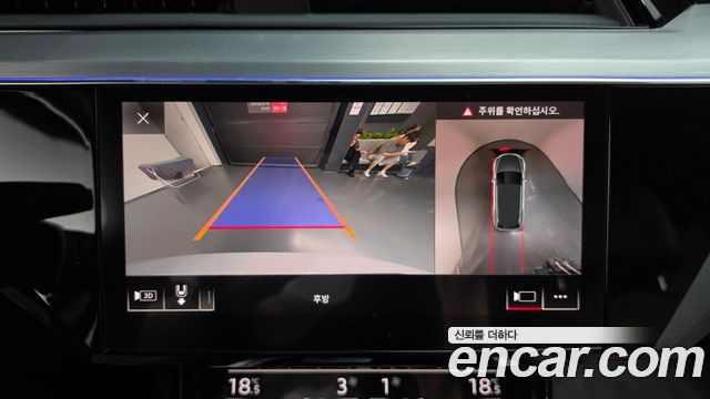 Audi e-tron 2020 — photo 20
