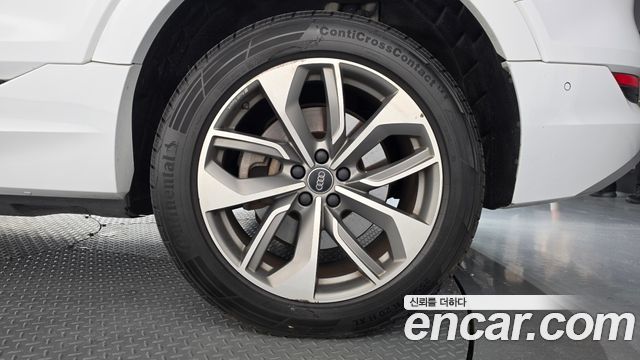 Audi e-tron 2020 — photo 7