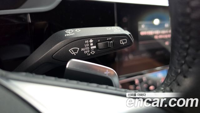 Audi e-tron 2020 — photo 28