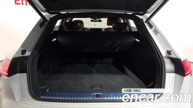 Audi e-tron 2020 — photo 32