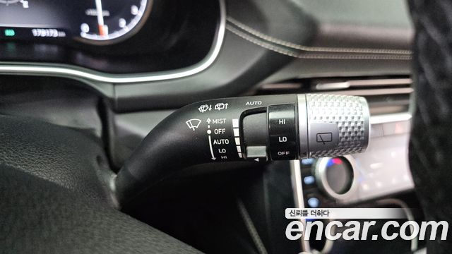 Genesis GV80 2021 — photo 27