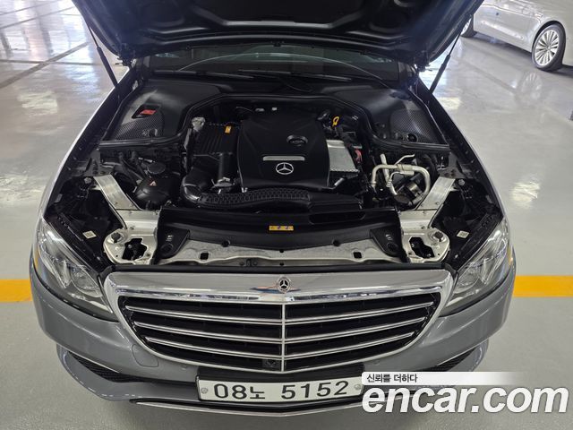 Mercedes-Benz E-Class 2018 — photo 5