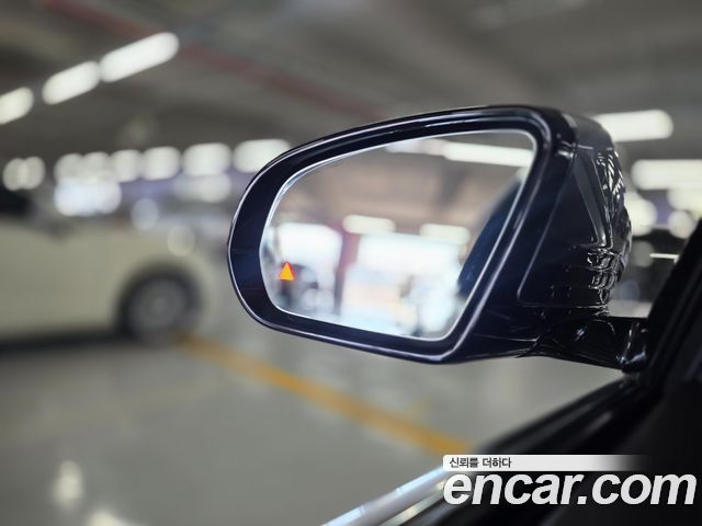 Mercedes-Benz E-Class 2018 — photo 14