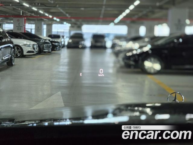 Mercedes-Benz E-Class 2018 — photo 17
