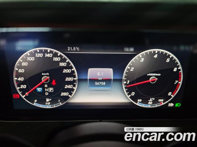 Mercedes-Benz E-Class 2018 — photo 18