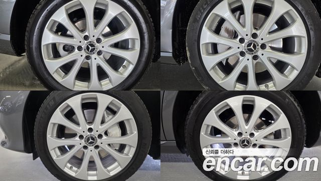 Mercedes-Benz E-Class 2018 — photo 20
