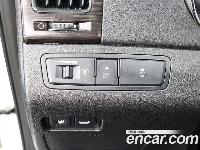 Hyundai Sonata 2012 — photo 16