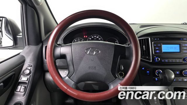 Hyundai Starex 2018 — photo 13
