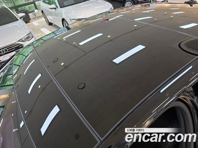 Audi A8 2023 — photo 19