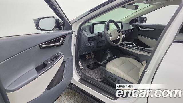 Kia EV6 2023 — photo 13