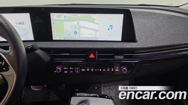 Kia EV6 2023 — photo 18