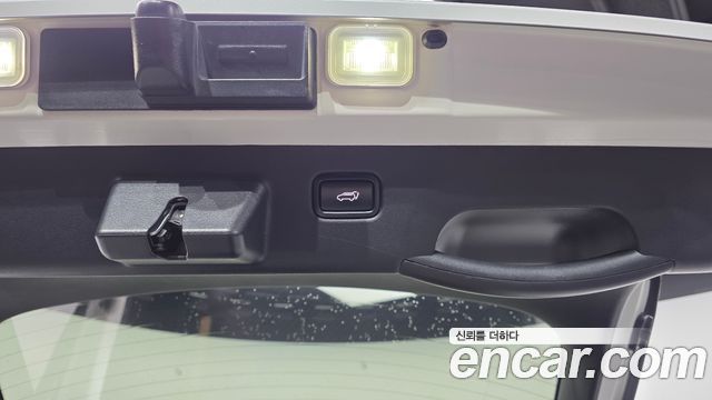 Kia EV6 2023 — photo 22