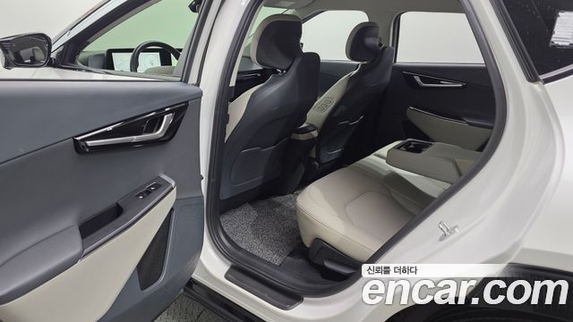 Kia EV6 2023 — photo 25