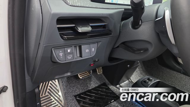 Kia EV6 2023 — photo 28