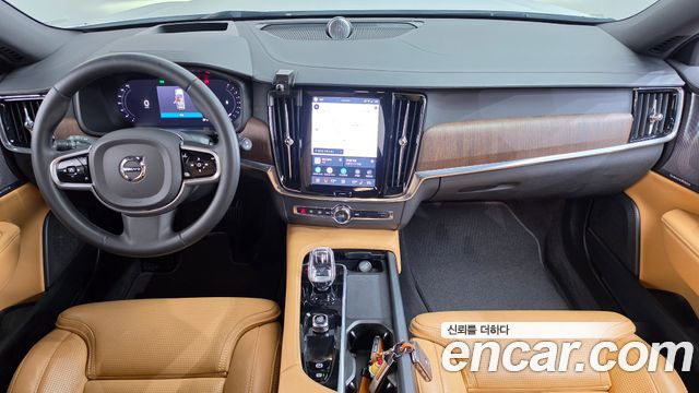 Volvo V90 2023 — photo 10