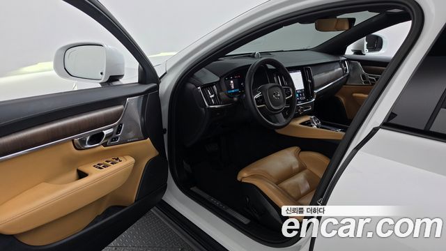Volvo V90 2023 — photo 13