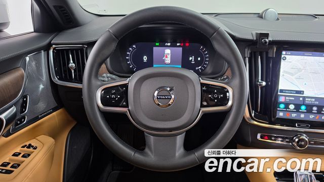 Volvo V90 2023 — photo 18