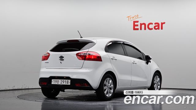 Kia pride 2014 — photo 2