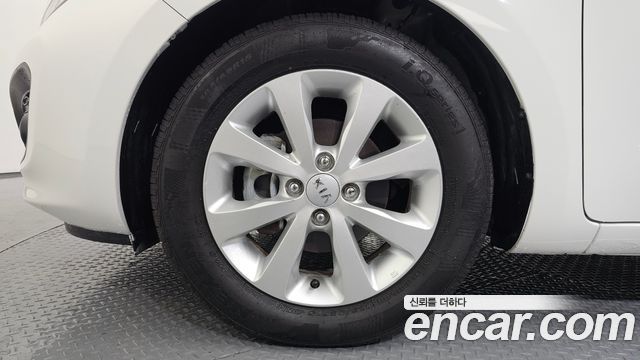 Kia pride 2014 — photo 5