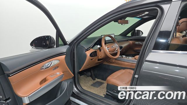 Genesis GV70 2023 — photo 13