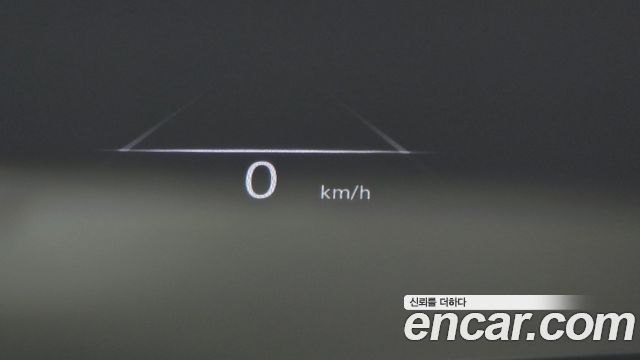 Genesis GV70 2023 — photo 24