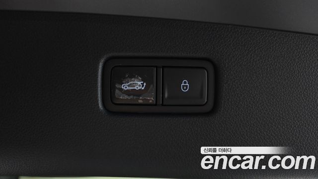 Genesis GV70 2023 — photo 26