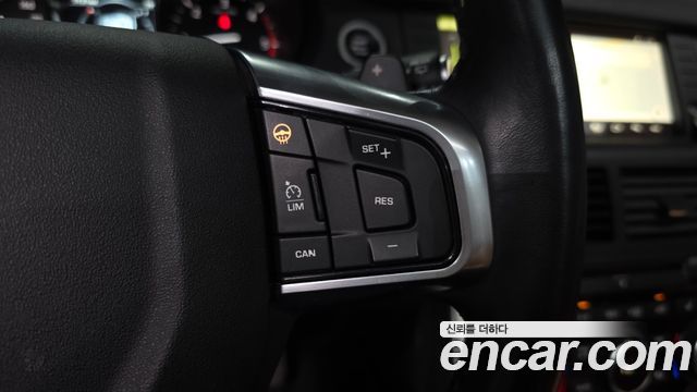 Land Rover Discovery Sport 2018 — photo 22