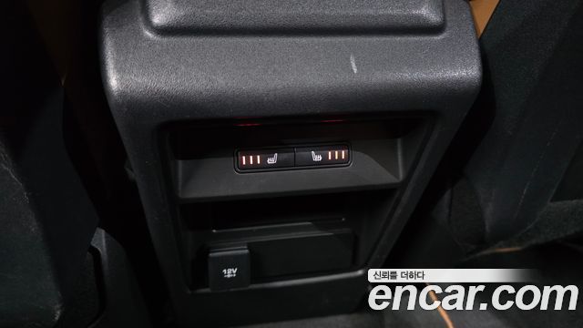 Land Rover Discovery Sport 2018 — photo 24