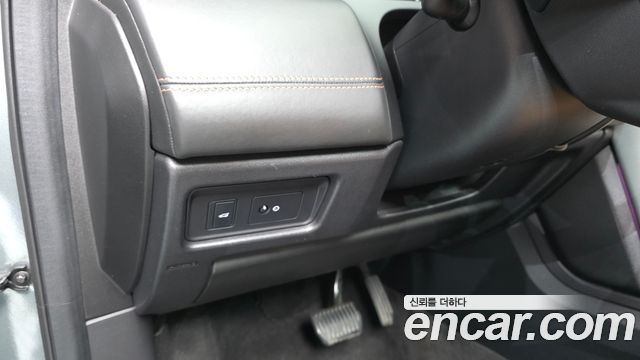 Land Rover Discovery Sport 2018 — photo 27
