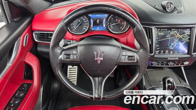 Maserati Levante 2017 — photo 13