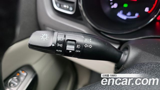Kia Canival 2017 — photo 23