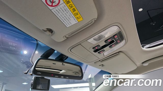 Kia Canival 2017 — photo 30