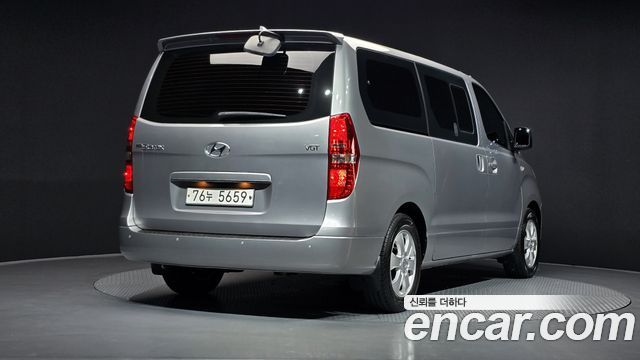 Hyundai Starex 2019 — photo 2