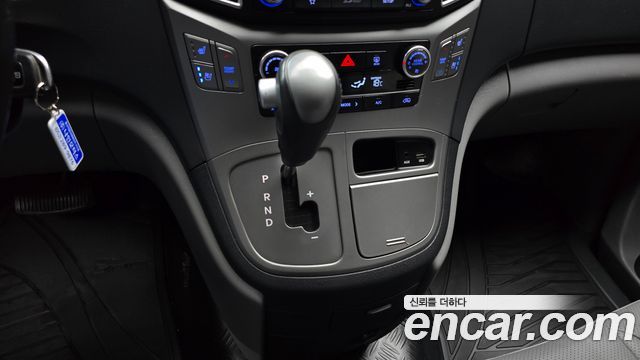 Hyundai Starex 2019 — photo 9