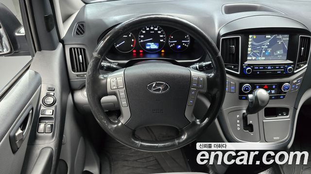 Hyundai Starex 2019 — photo 13