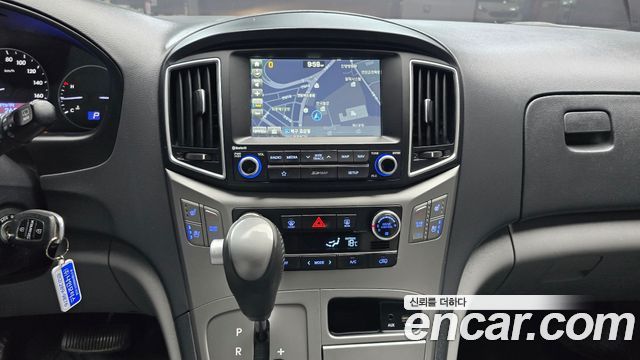 Hyundai Starex 2019 — photo 14
