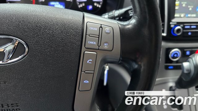 Hyundai Starex 2019 — photo 17