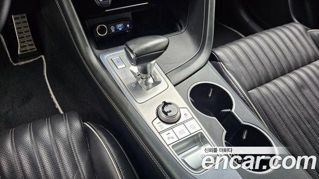 Genesis G70 2019 — photo 12