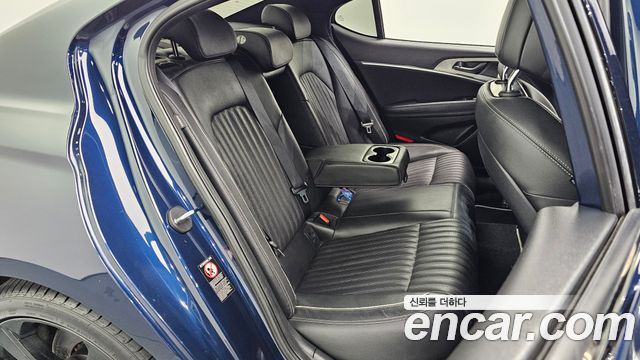 Genesis G70 2019 — photo 17