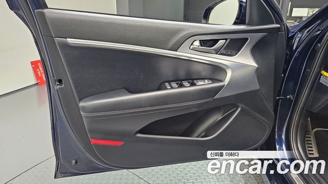 Genesis G70 2019 — photo 14