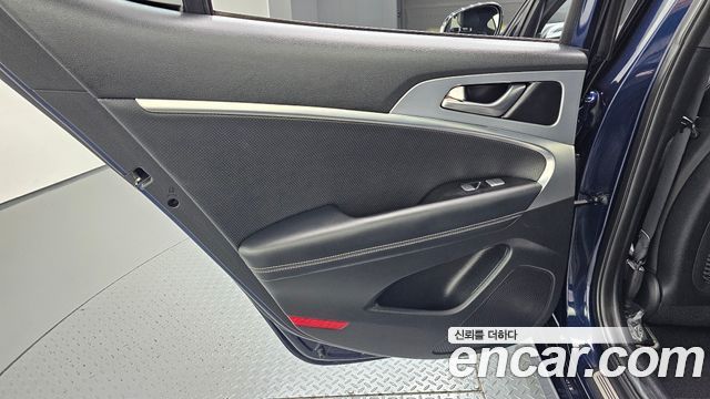 Genesis G70 2019 — photo 15