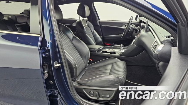 Genesis G70 2019 — photo 16