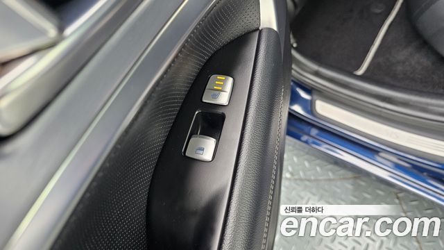 Genesis G70 2019 — photo 28
