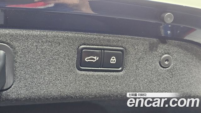 Genesis G70 2019 — photo 30