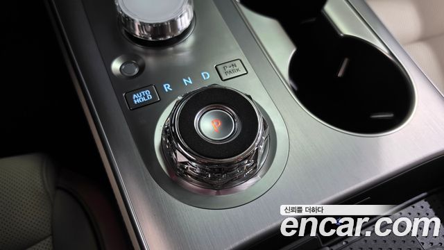Genesis GV70 2025 — photo 12