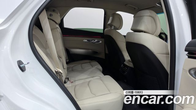 Genesis GV70 2025 — photo 17