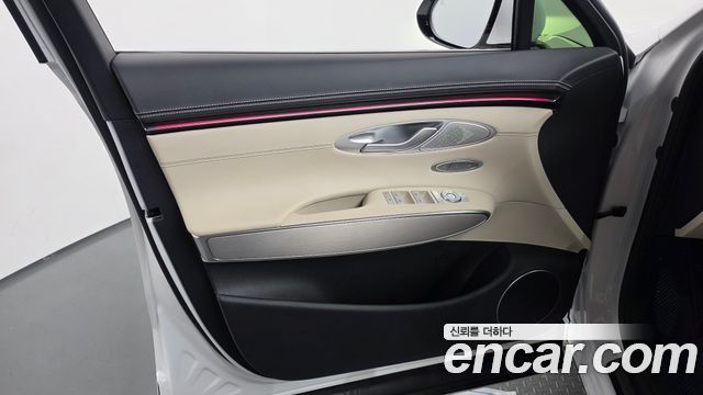 Genesis GV70 2025 — photo 14